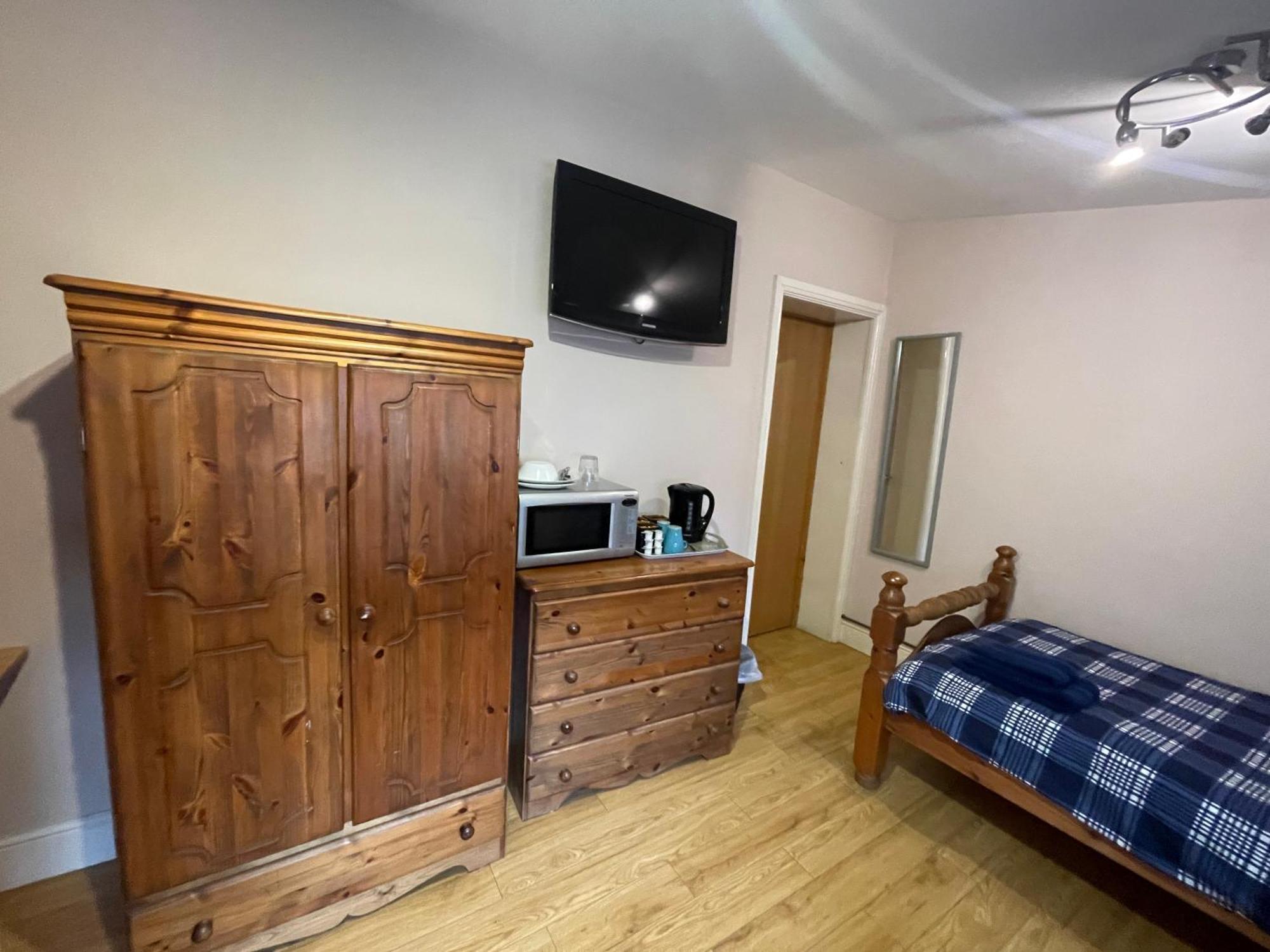 Abbey Guest House Milton Keynes Extérieur photo