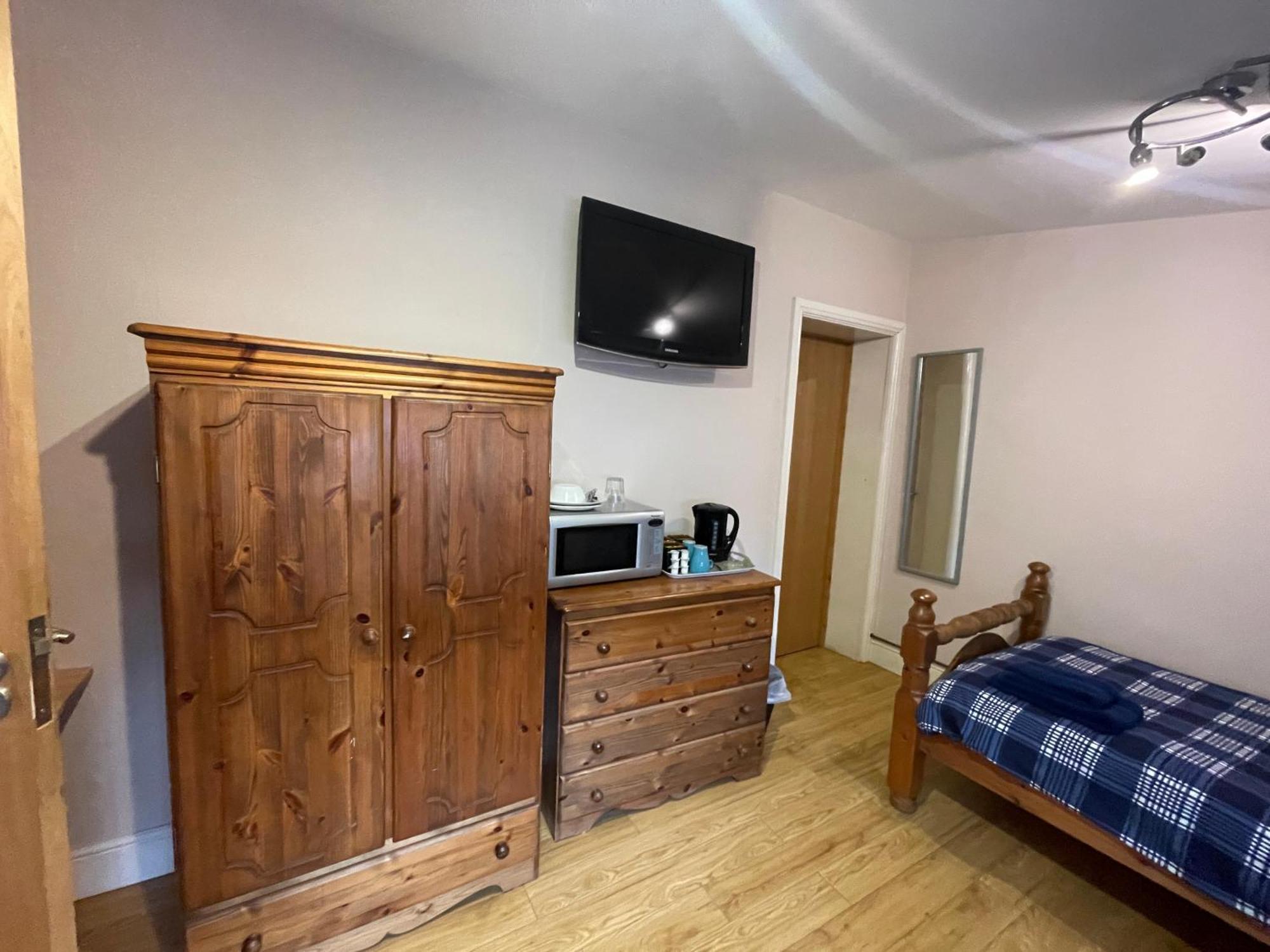 Abbey Guest House Milton Keynes Extérieur photo