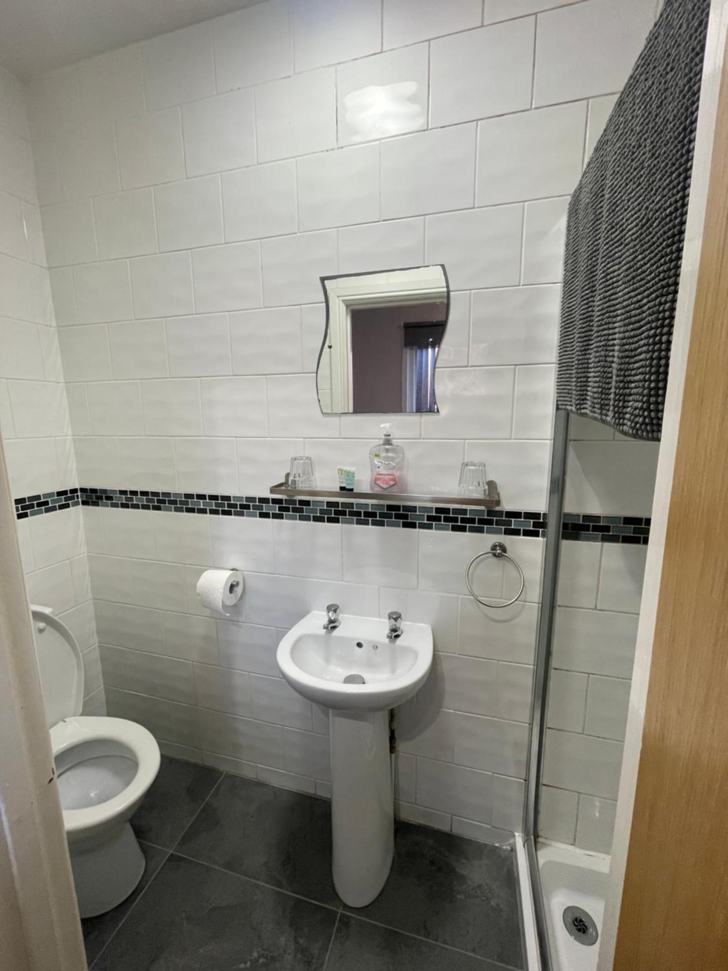 Abbey Guest House Milton Keynes Extérieur photo