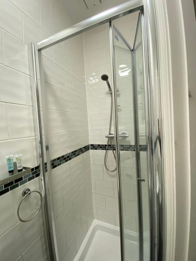 Abbey Guest House Milton Keynes Extérieur photo