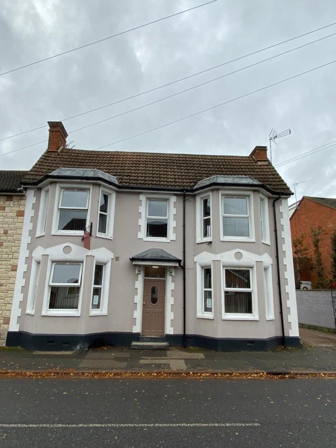 Abbey Guest House Milton Keynes Extérieur photo
